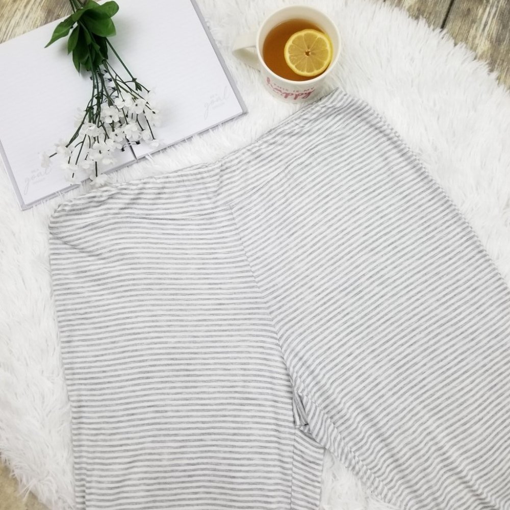 Secret Treasures Ultra Soft Cropped Pajama Pants - Picture 7 of 10